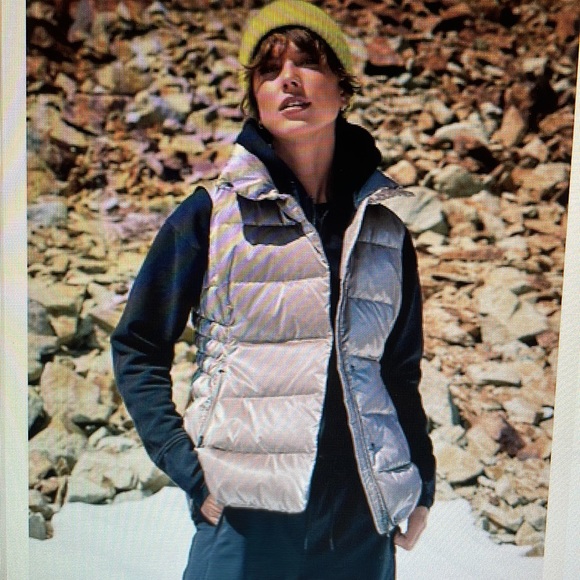 Athleta Vest - Picture 4 of 17